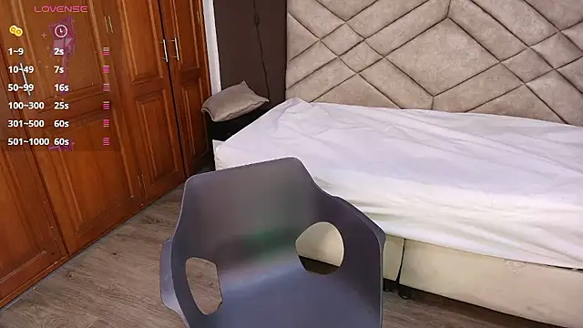 Snapshot of Raquel_jones chatting on January 2026 03:11:02 AM Raquel jones online show from January 2026 03:11:02 AM