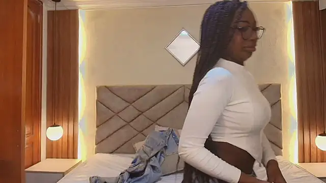 Snapshot of Raquel_jones chatting on February 2026 11:47:02 AM Raquel jones online show from February 2026 11:47:02 AM