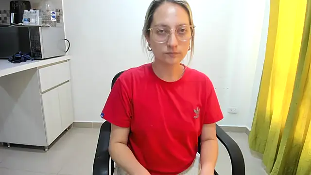 Adele johnsonn1 online show from December 2024 06:20:02 PM