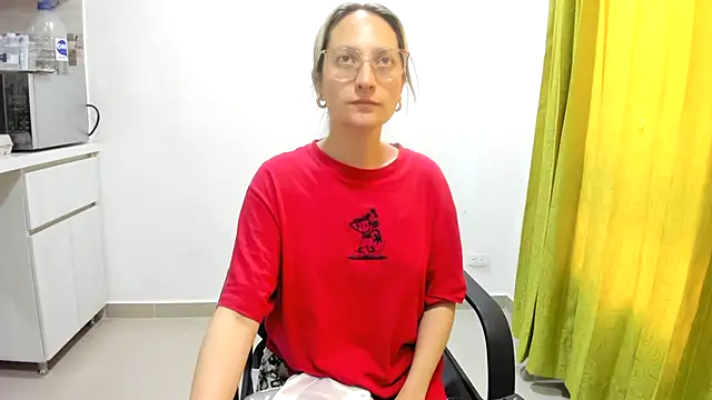 Adele johnsonn1 online show from December 2024 01:52:02 PM