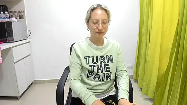 Adele johnsonn1 online show from February 2025 12:37:01 PM