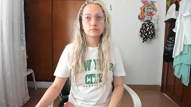 Adele johnsonn1 online show from November 2025 03:45:02 PM