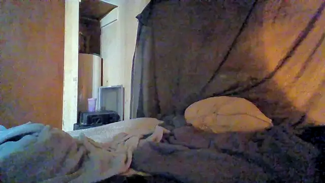 Nightshade7712 online show from December 2025 06:25:02 PM