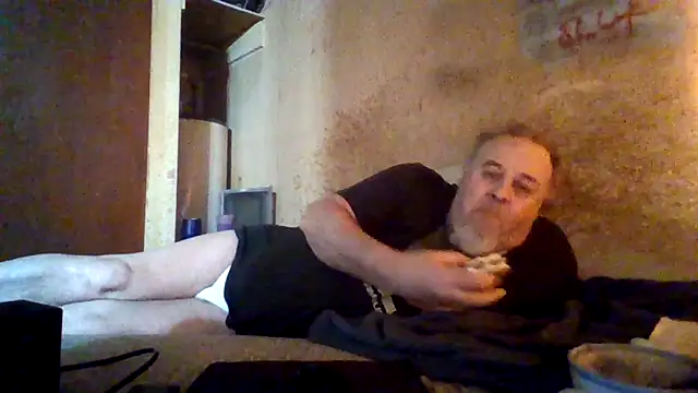 Nightshade7712 online show from March 2026 06:04:01 PM