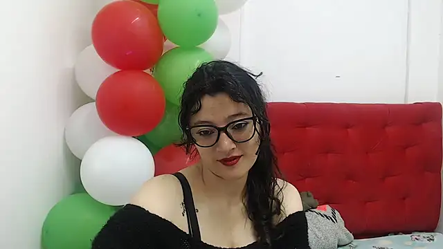 Snapshot of lunazulsj chatting on January 2025 02:35:02 PM lunazulsj online show from January 2025 02:35:02 PM