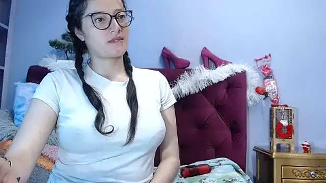 Snapshot of lunazulsj chatting on January 2025 05:12:02 PM lunazulsj online show from January 2025 05:12:02 PM