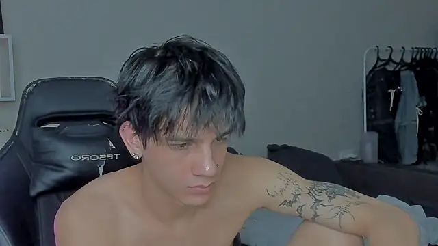 Snapshot of MarkBrowniii chatting on December 2024 07:26:02 PM MarkBrowniii online show from December 2024 07:26:02 PM