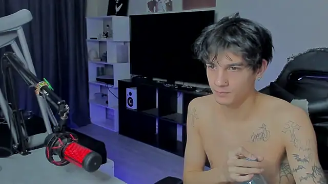 Snapshot of MarkBrowniii chatting on September 2025 05:54:01 AM MarkBrowniii online show from September 2025 05:54:01 AM