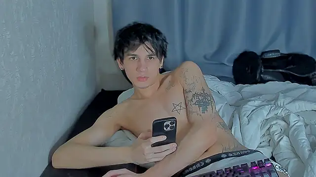 Snapshot of MarkBrowniii chatting on November 2025 06:56:02 AM MarkBrowniii online show from November 2025 06:56:02 AM