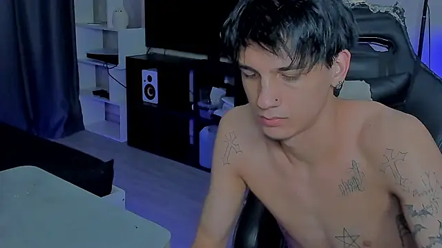 MarkBrowniii online show from December 2025 08:46:01 PM