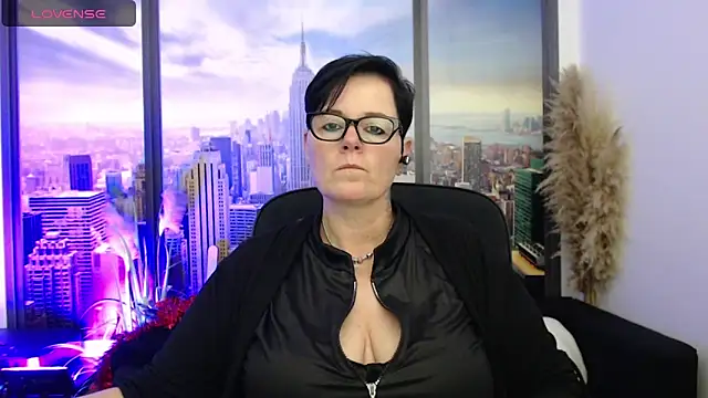 ninarandmann online show from December 2024 03:45:02 PM