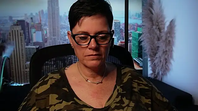 ninarandmann online show from November 2025 06:29:02 PM