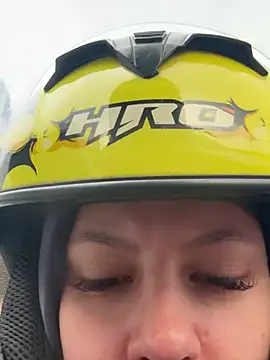 Bonniepark online show from February 2025 12:08:01 PM