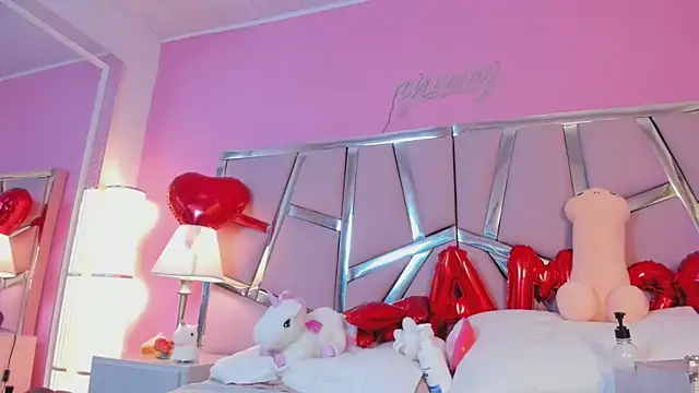 Bonniepark online show from February 2025 03:05:01 PM