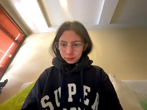 Bonniepark online show from September 2025 01:22:01 PM