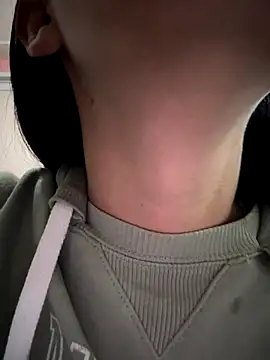 Bonniepark online show from October 2025 12:47:01 PM