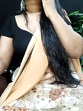 Idhika Paul online show from October 2025 06:03:01 PM