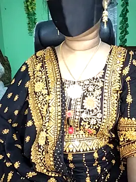 Idhika Paul online show from October 2025 01:10:01 PM