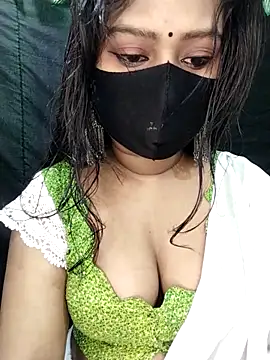 Idhika Paul online show from November 2025 03:45:01 AM