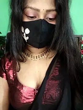 Idhika Paul online show from January 2026 02:06:01 AM