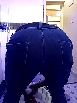 MaskedGQ online show from October 2025 12:34:02 PM