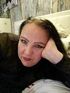 Black Angel24 online show from November 2025 05:51:02 PM