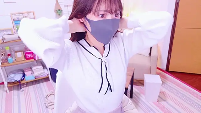 Snapshot of Mii_v_v chatting on December 2024 03:25:02 AM Mii v v online show from December 2024 03:25:02 AM