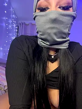 Snapshot of kamila_french chatting on November 2025 12:11:02 AM kamila french online show from November 2025 12:11:02 AM