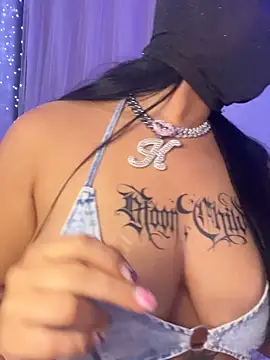 Snapshot of kamila_french chatting on November 2025 08:46:02 PM kamila french online show from November 2025 08:46:02 PM