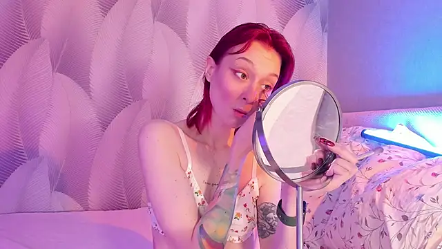 Snapshot of CrystalRey chatting on March 2025 05:05:02 AM CrystalRey online show from March 2025 05:05:02 AM