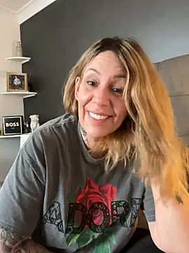 Snapshot of blondebitch2 chatting on February 2025 12:14:02 PM blondebitch2 online show from February 2025 12:14:02 PM