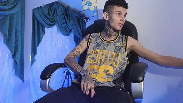 Stuart Boy  online show from February 2025 03:52:02 AM