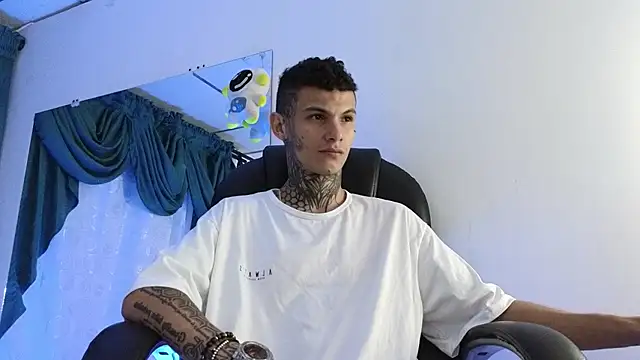 Stuart Boy  online show from February 2025 03:53:01 AM