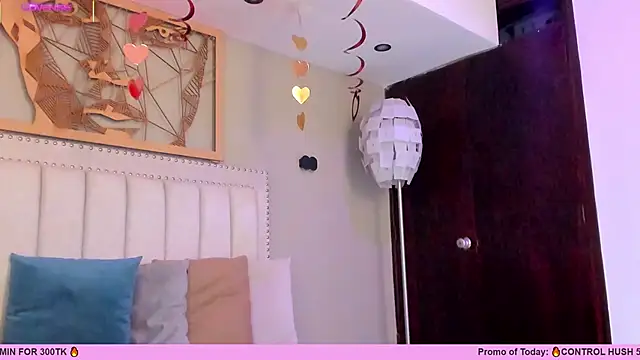  AlejaCruz  online show from February 2025 10:21:02 PM