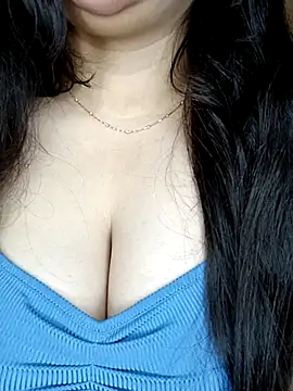 AK---47 online show from November 2025 03:55:01 PM