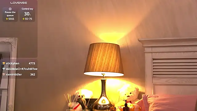 GinaMence online show from February 2025 05:41:02 PM