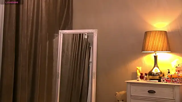 GinaMence online show from March 2025 04:47:01 AM