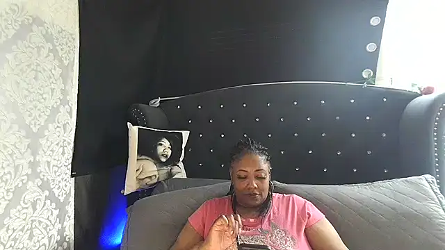 msyvette1970xh online show from January 2025 05:15:02 PM