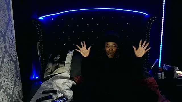 msyvette1970xh online show from February 2025 03:07:01 PM