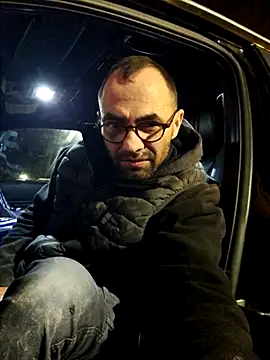 robertilevis online show from January 2025 06:19:01 PM