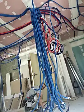 robertilevis online show from September 2025 10:39:01 AM