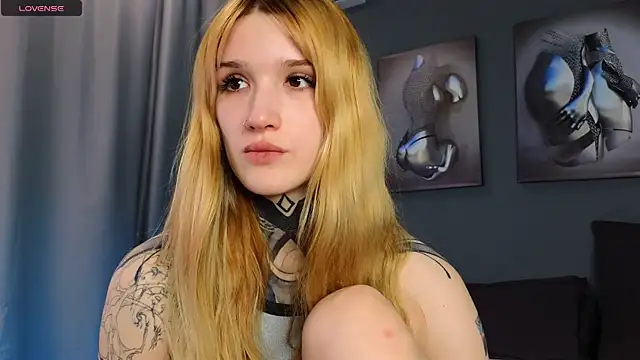 SophieInkk online show from March 2025 09:05:02 PM