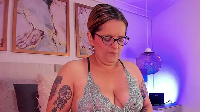 Snapshot of ValeryHart1 chatting on March 2025 12:19:02 PM ValeryHart1 online show from March 2025 12:19:02 PM