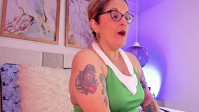 Snapshot of ValeryHart1 chatting on March 2025 12:25:01 PM ValeryHart1 online show from March 2025 12:25:01 PM