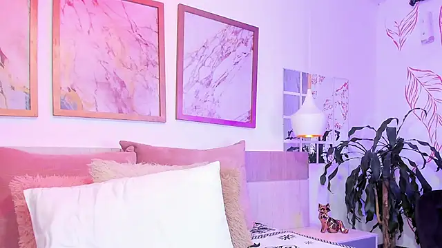 Snapshot of ValeryHart1 chatting on November 2025 01:32:02 PM ValeryHart1 online show from November 2025 01:32:02 PM