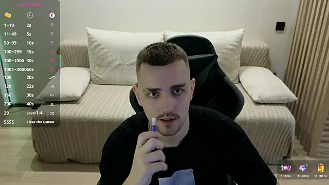 Larstar01 online show from November 2025 06:53:02 PM