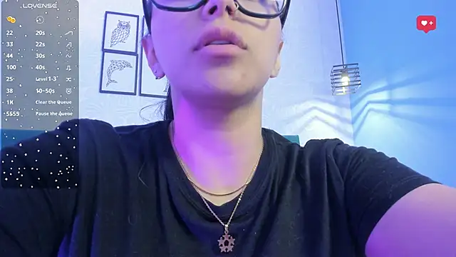 tiffani  love online show from February 2025 03:05:01 PM