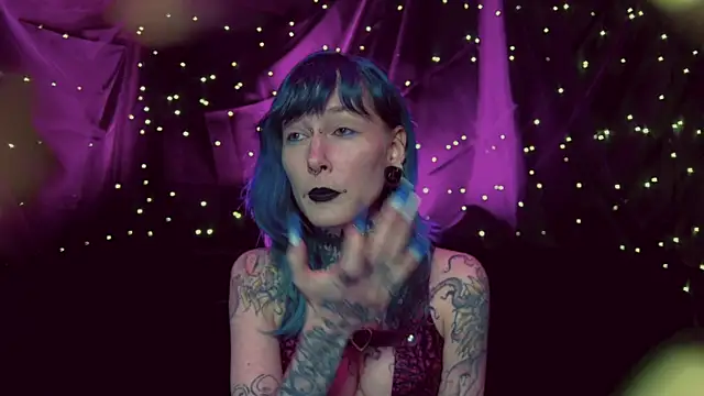 Littlespacemouse online show from November 2025 01:00:02 PM