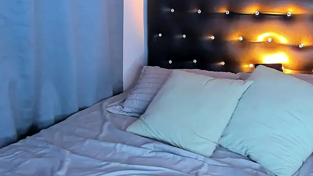 Snapshot of alicerizooo chatting on March 2025 12:20:02 AM alicerizooo online show from March 2025 12:20:02 AM