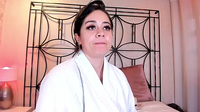 Snapshot of nahomi_sweett chatting on March 2025 05:52:01 PM nahomi sweett online show from March 2025 05:52:01 PM